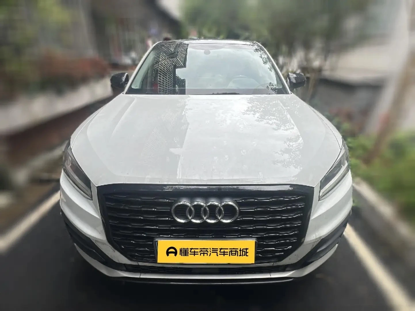Audi Q2L 35TFSI Progressive Dynamic - exterior