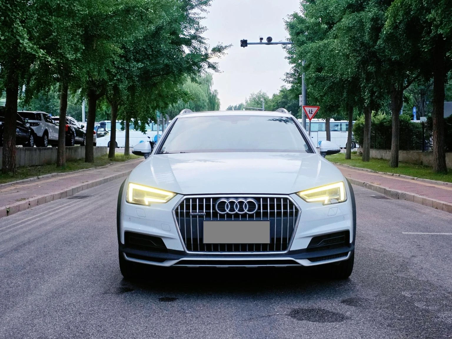 Audi A4 45 TFSI allroad - exterior