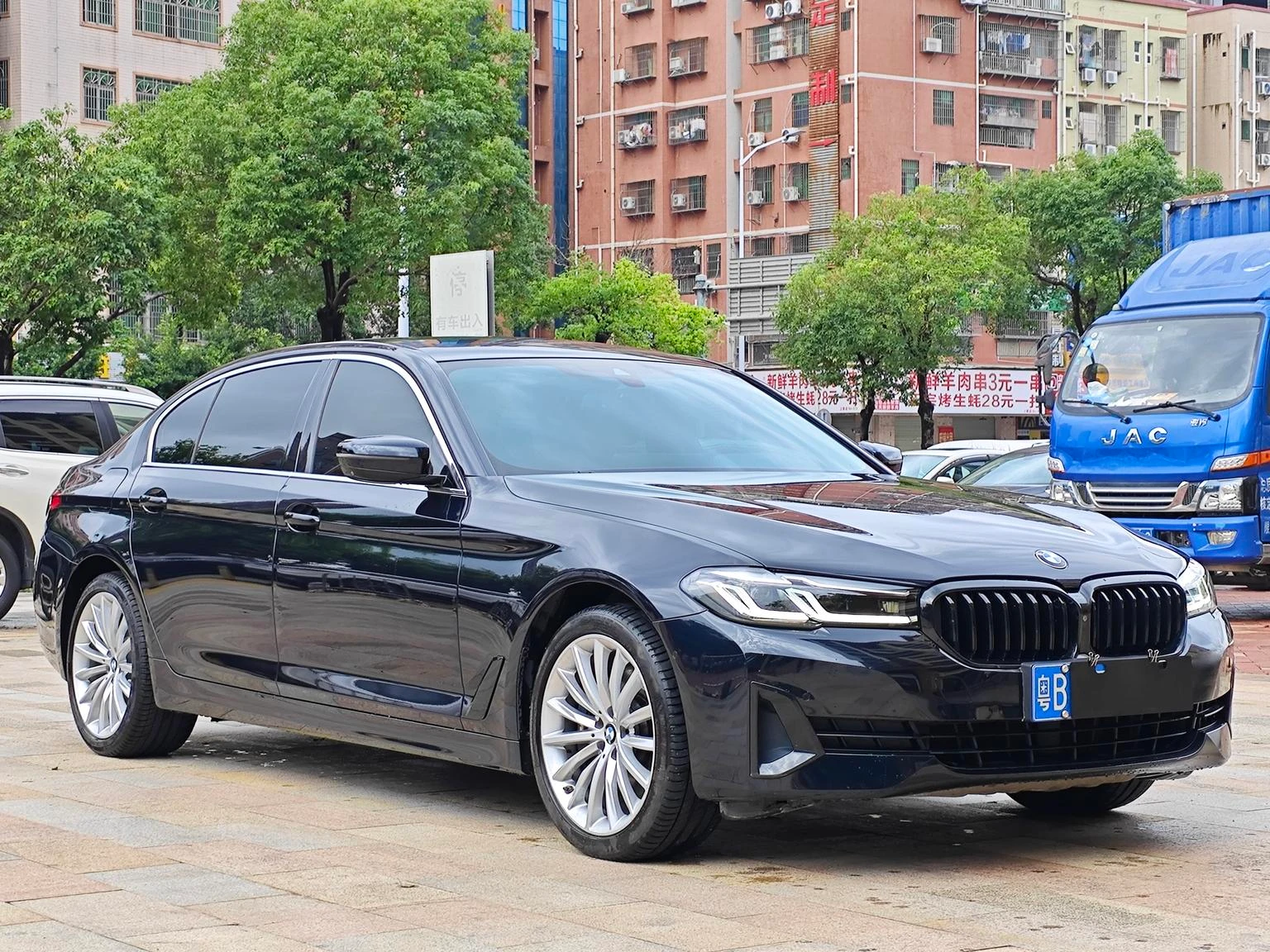 BMW 5 Series 530Li Premium Luxury Package - exterior