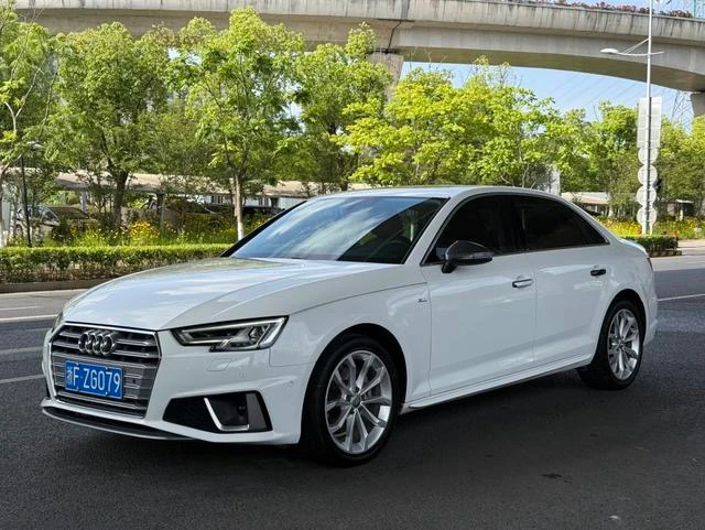 Audi A4L 40 TFSI Fashion