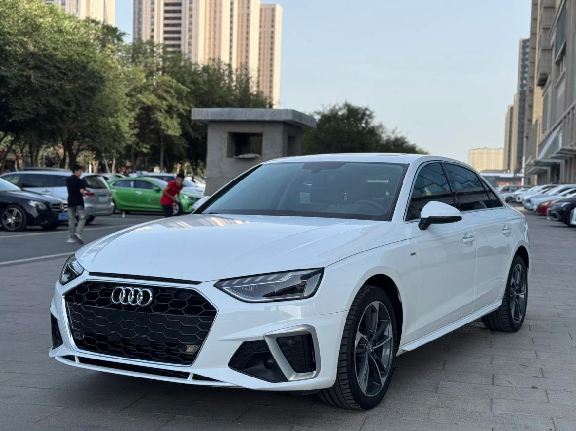 Audi A4L 40 TFSI Sporty Fashion trim - exterior