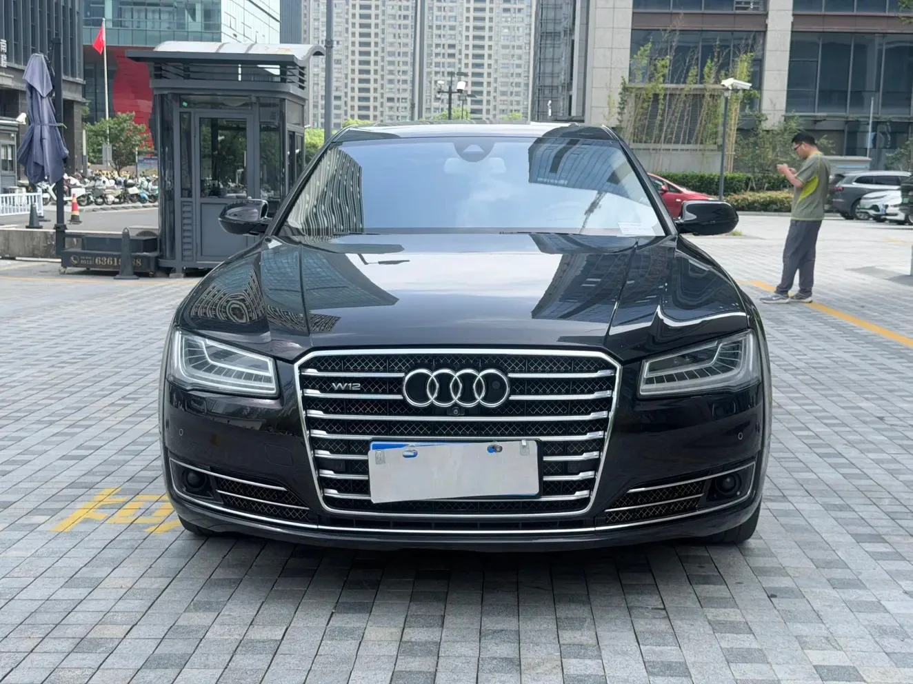 Audi A8L 6.3 FSI W12 - exterior