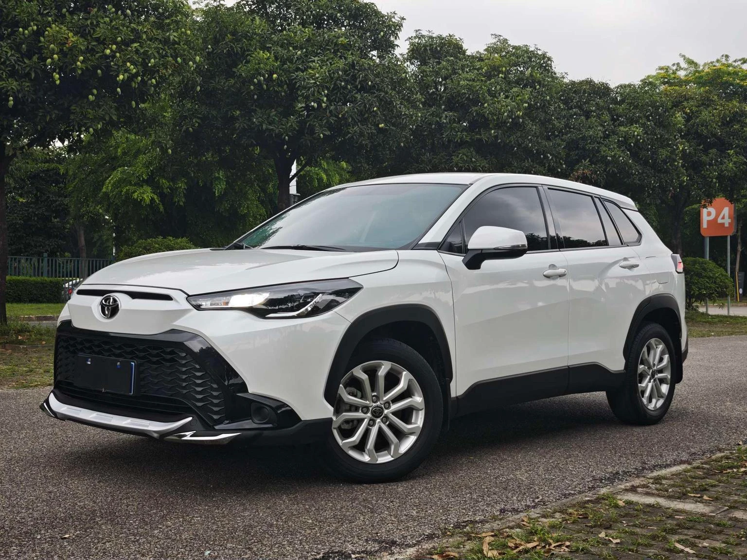 Toyota Frontlander 2.0L CVT Elite Edition
