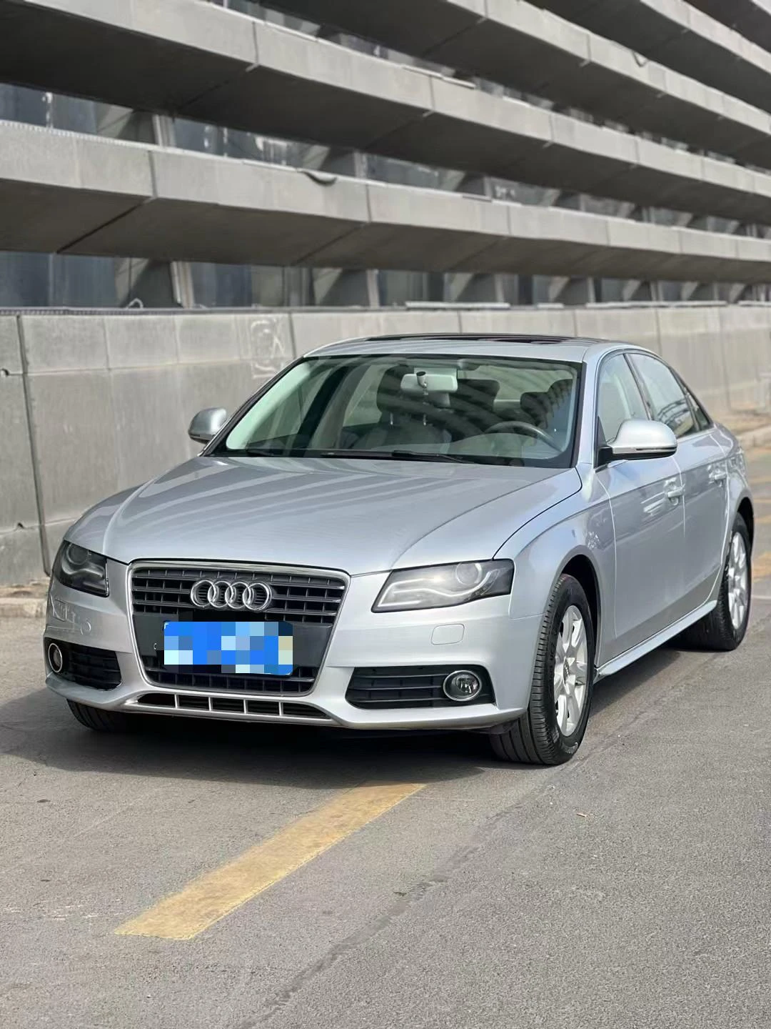 Audi A4L  TFSI 