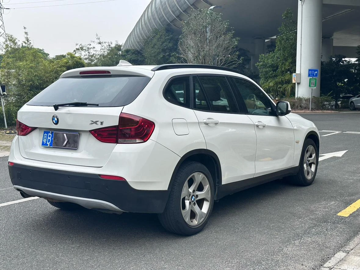BMW X1 xDrive28i  - exterior