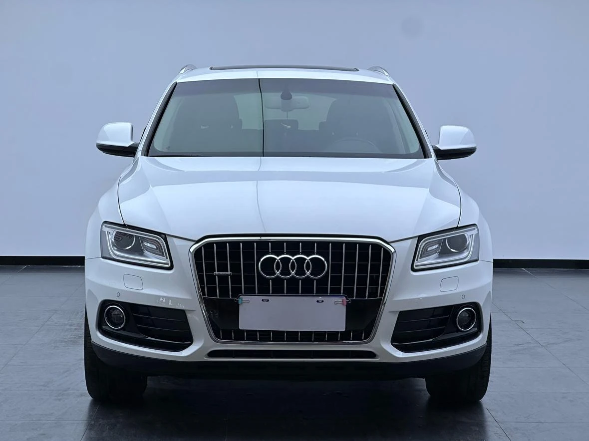 Audi Q5 40 TFSI Technology - exterior