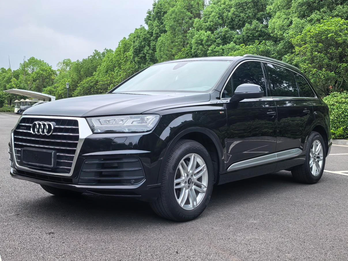 Audi Q7  40 TFSI 