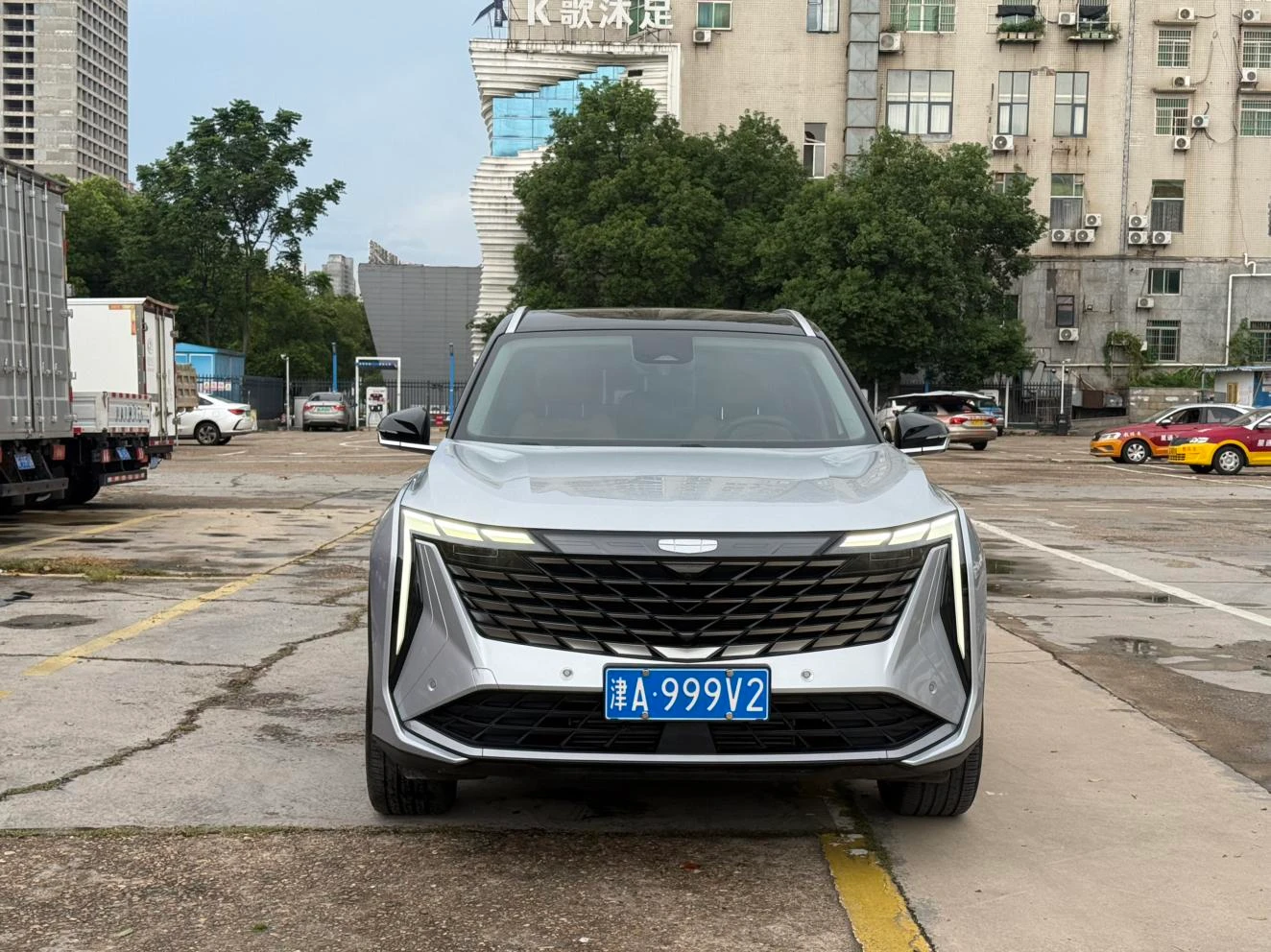 Geely Boyue L 1.5TD DCT Premium - exterior
