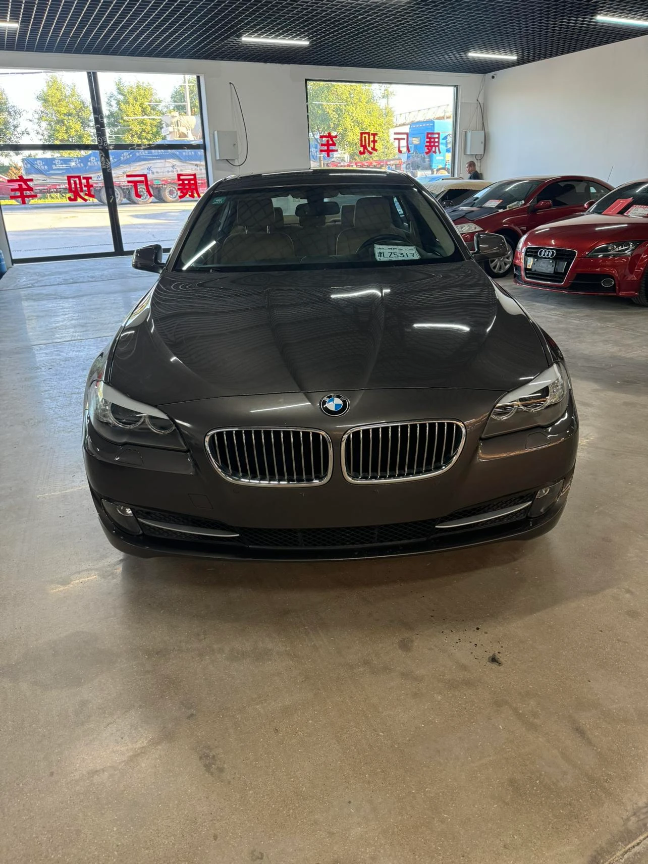 BMW 5 Series 525Li Luxury - exterior