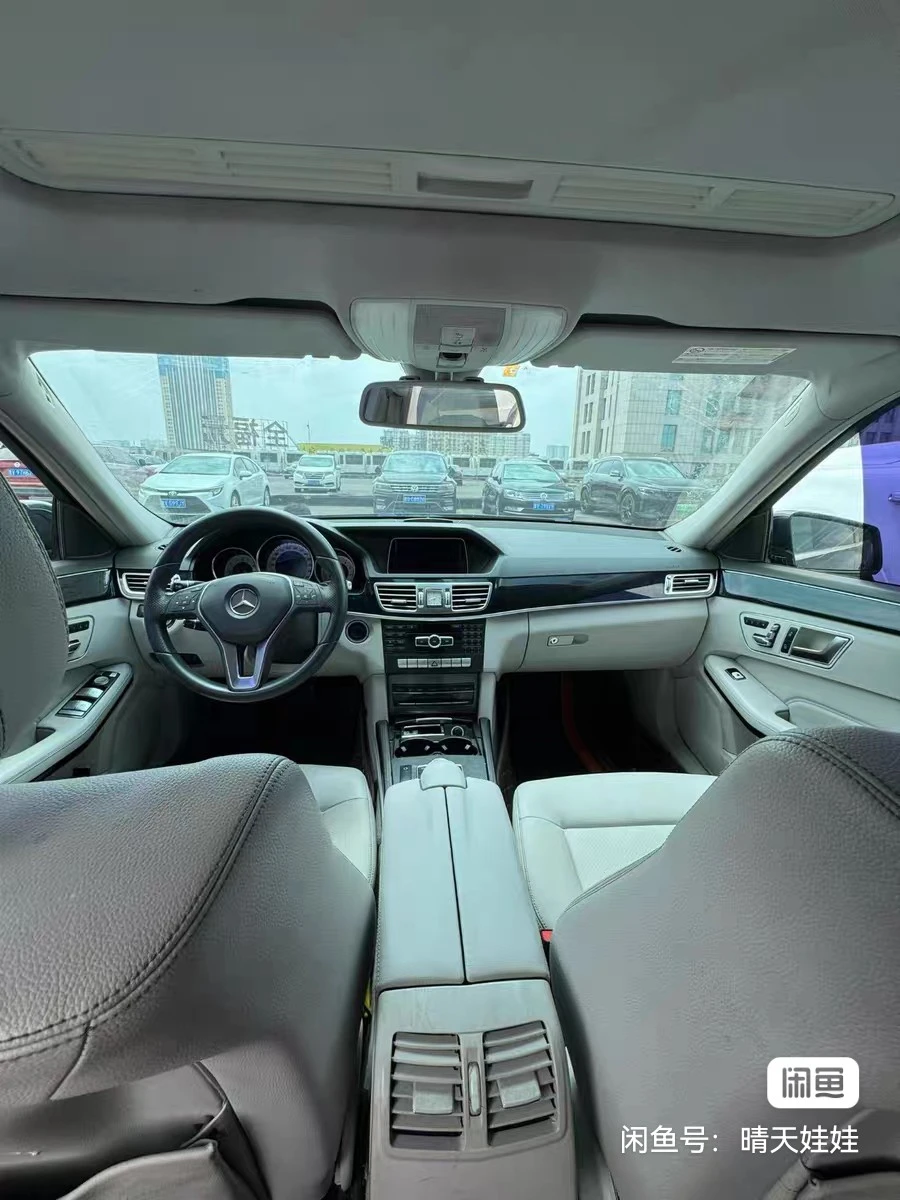 Mercedes-Benz E260L - interior
