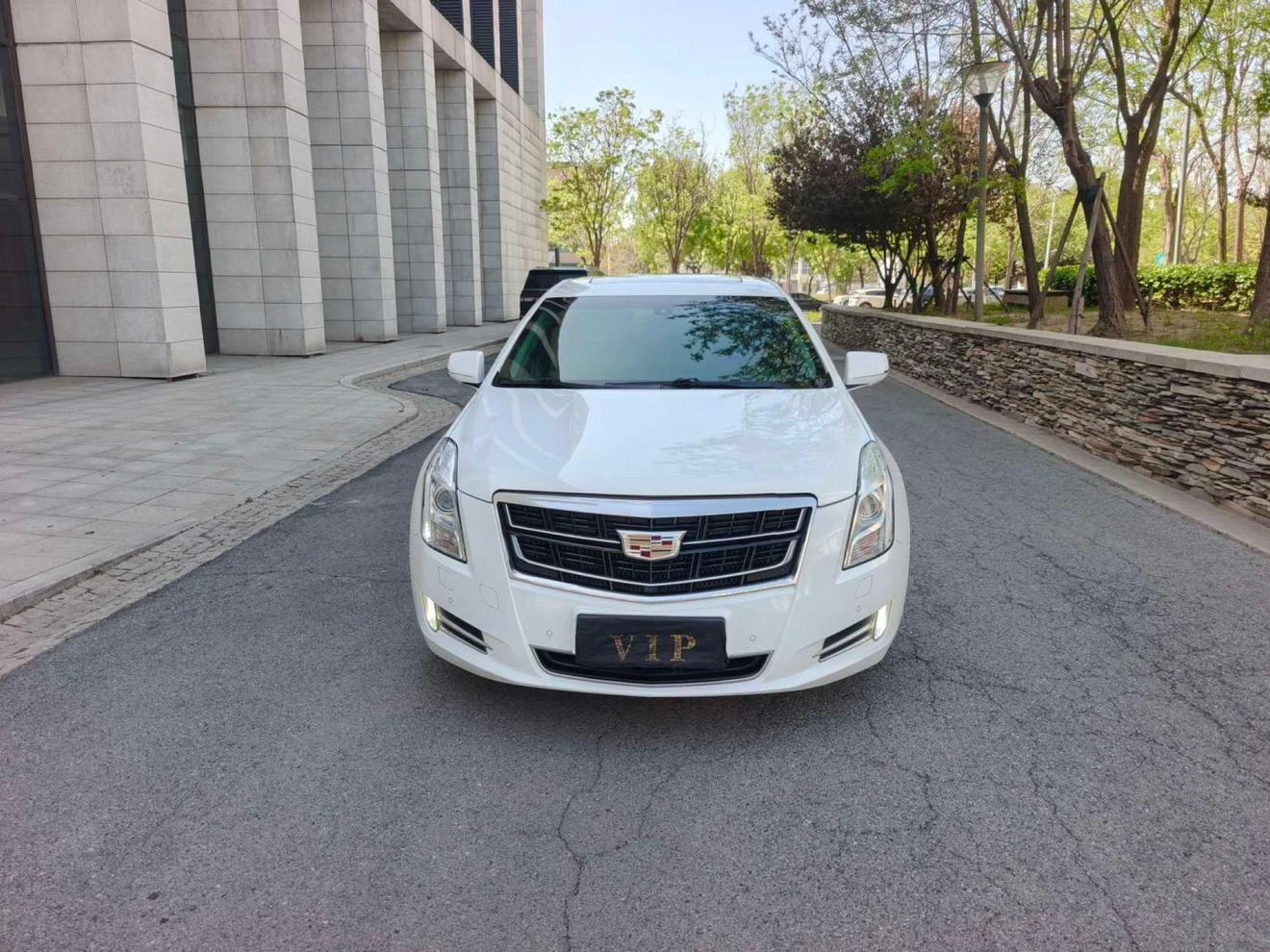Cadillac XTS 28T (Elite Trim) - exterior