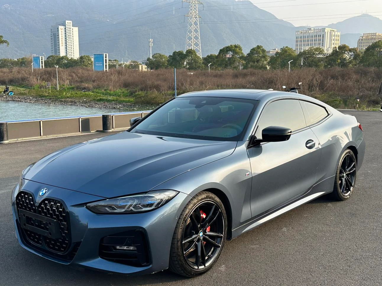 BMW 4 Series 425i M Sport Shadow Edition - exterior