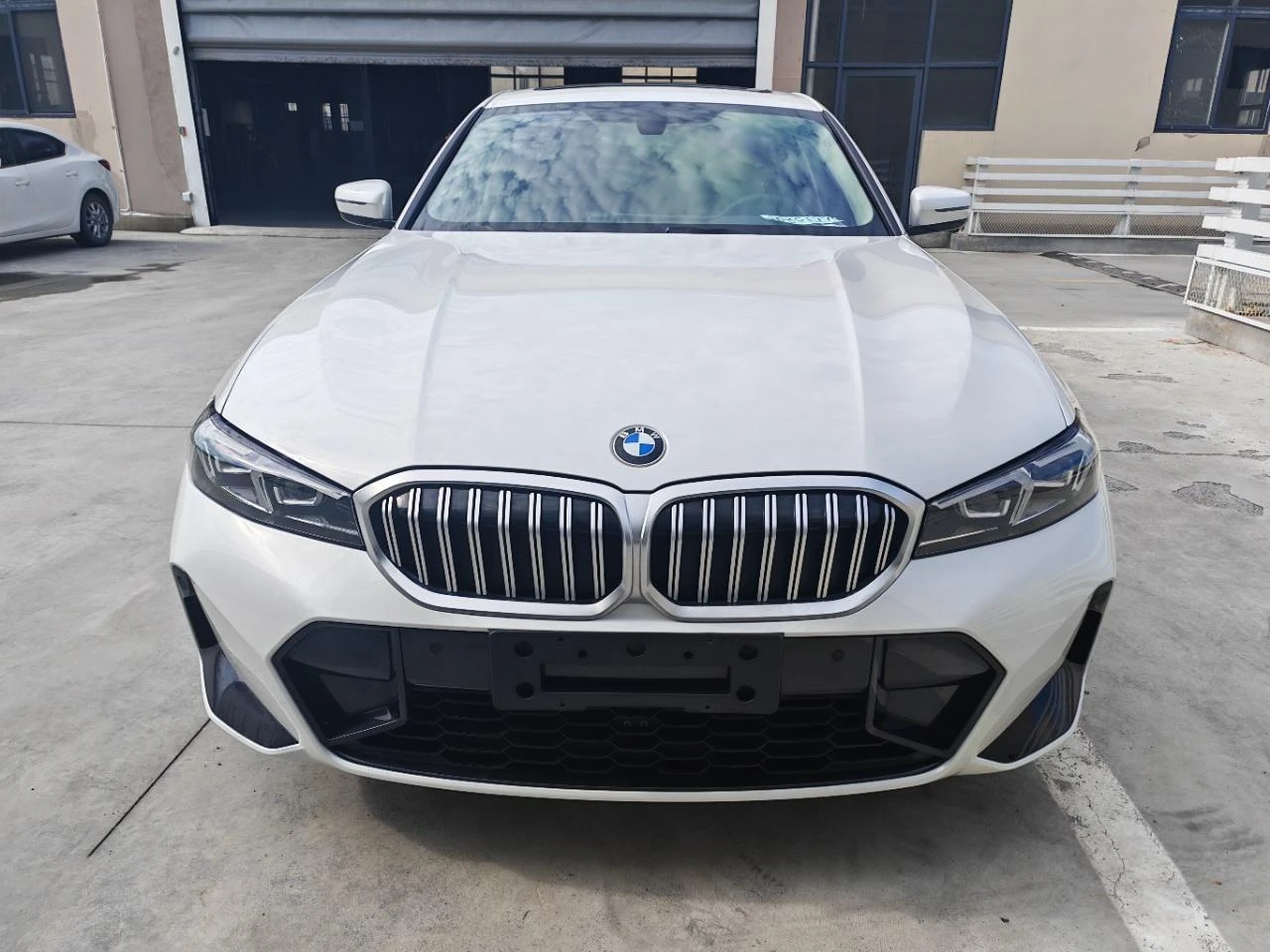 BMW 3 Series 320Li M Sport Package - exterior