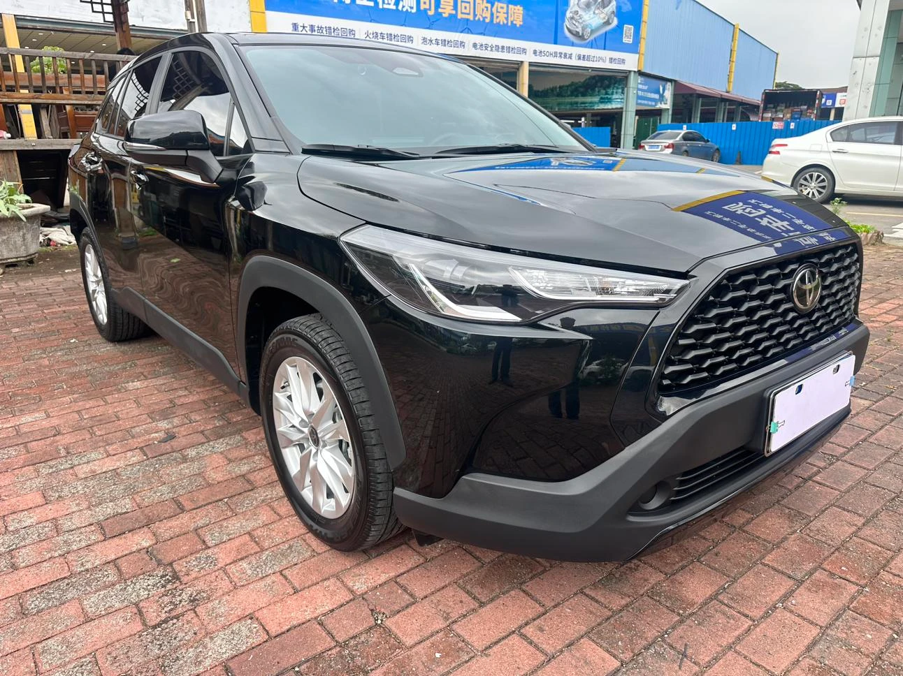 Toyota Corolla Cross 2.0L CVT Elite Edition - exterior