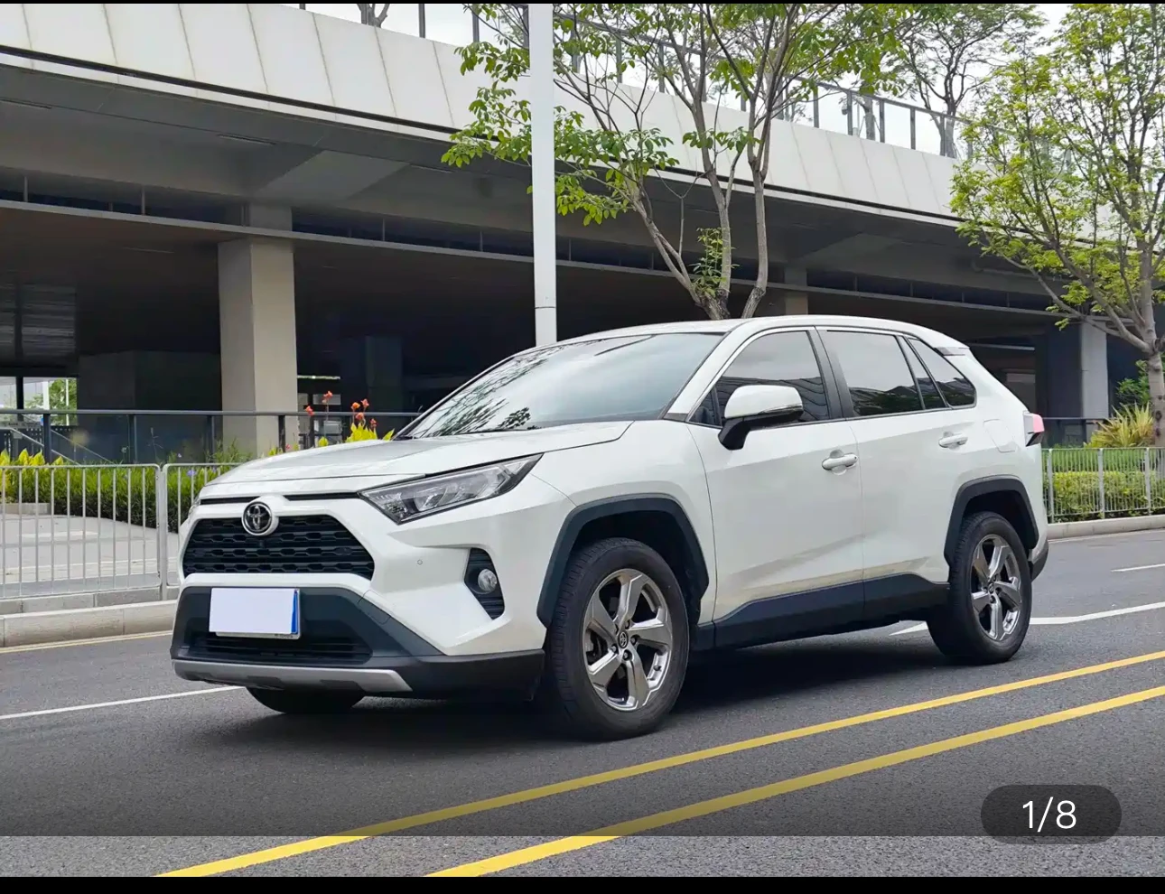 RAV4 Rongfang CVT 2WD Fashion Plus Edition
