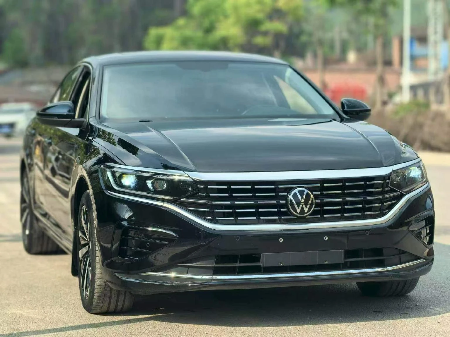Volkswagen Passat 330TSI Elite Edition - exterior