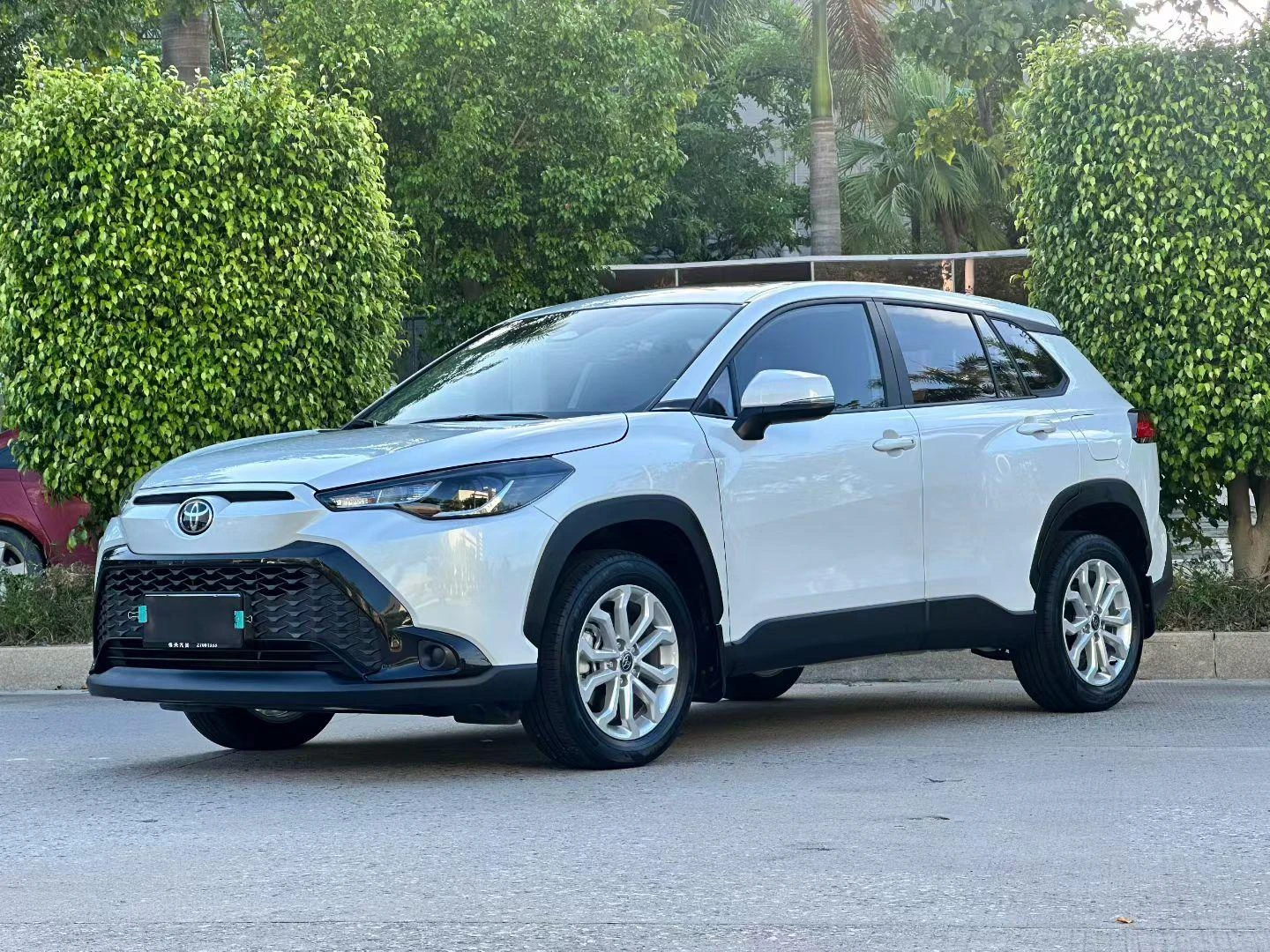 Toyota Frontlander 2.0L CVT Leading Edition