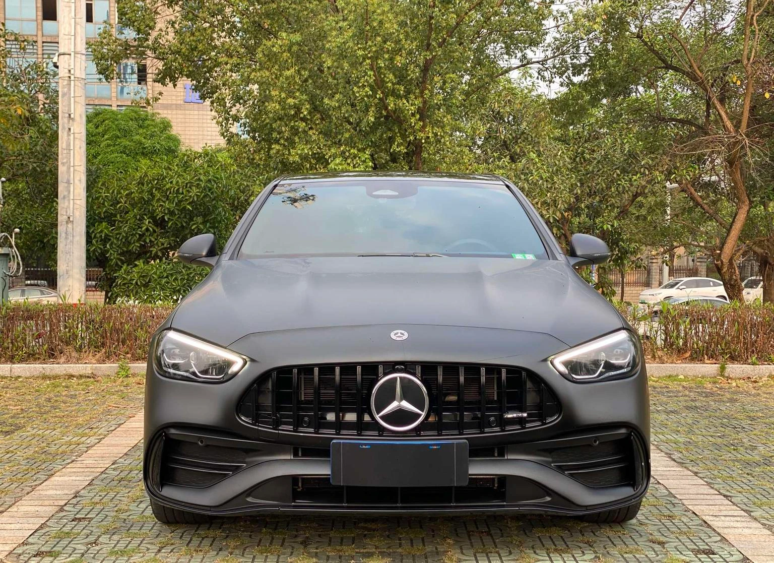 Mercedes-Benz C-Class  260 L Night Edition Sport