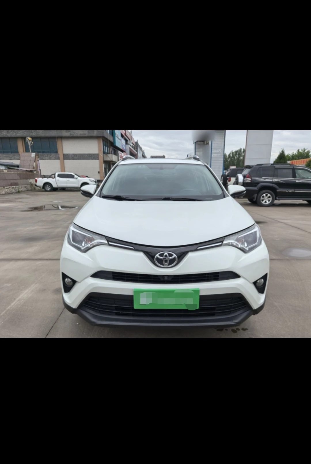 Toyota RAV4 2.0L CVT FWD (Style Trim) - exterior