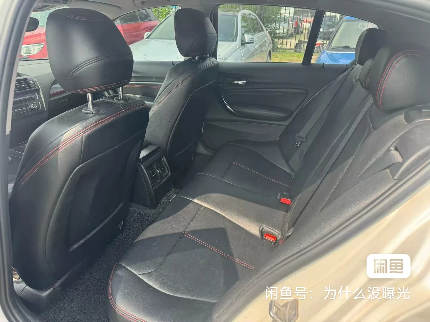 BMW 118i - interior