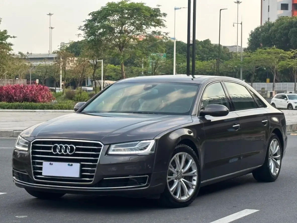 Audi A8L 50 TFSI 