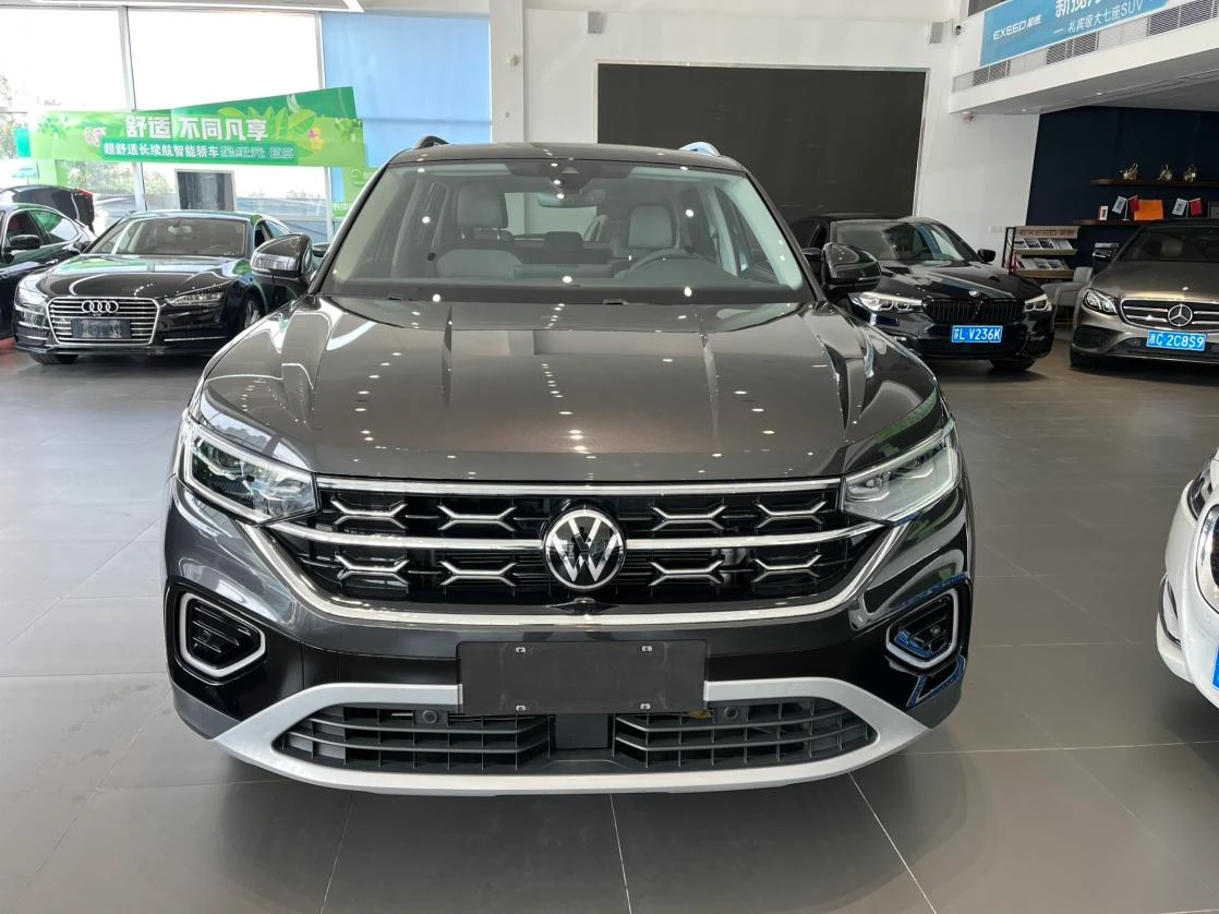 Volkswagen Tayron 330TSI 2WD Luxury Plus Advanced Edition - exterior