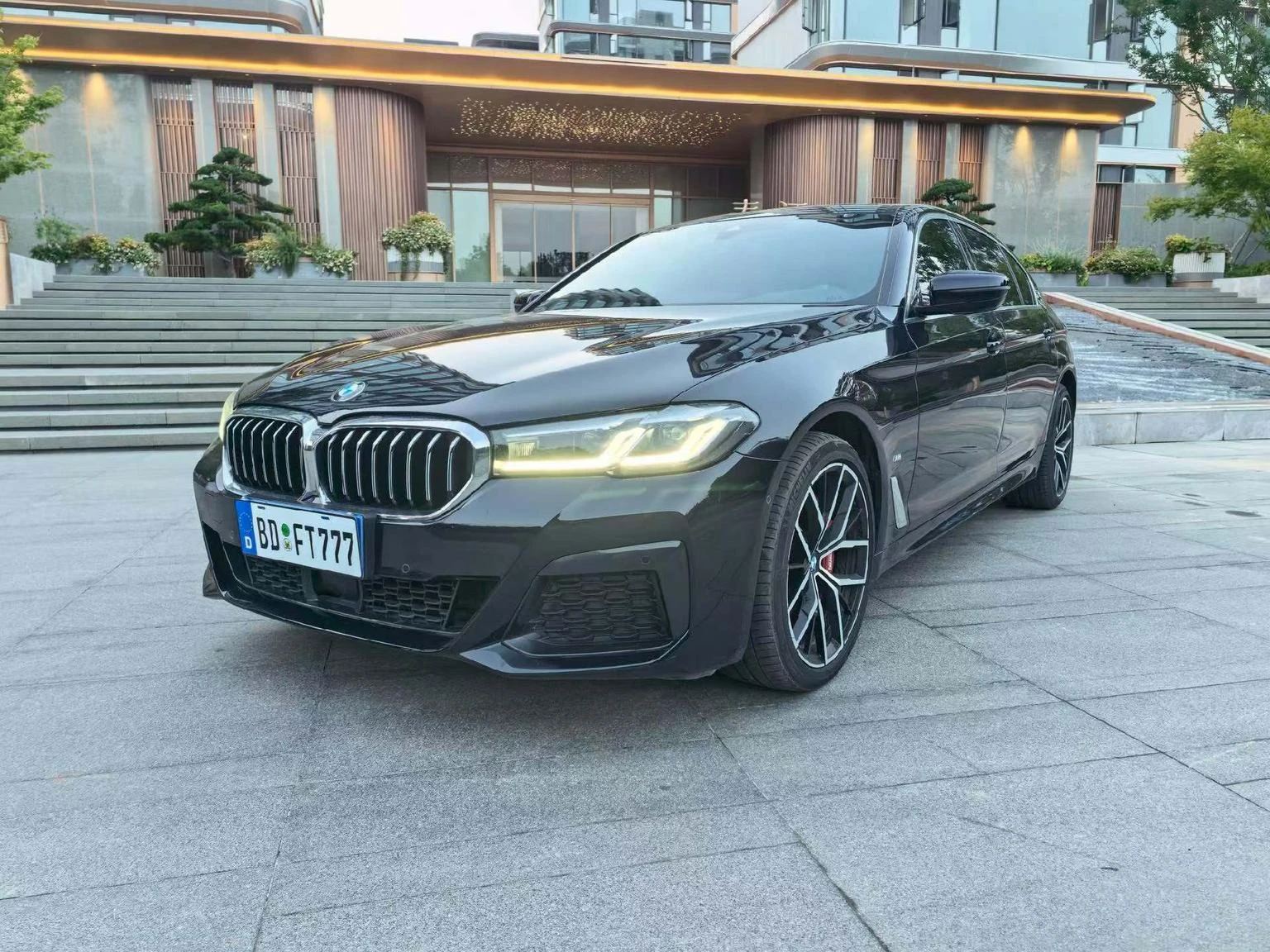 BMW 5 Series 530Li M Sport