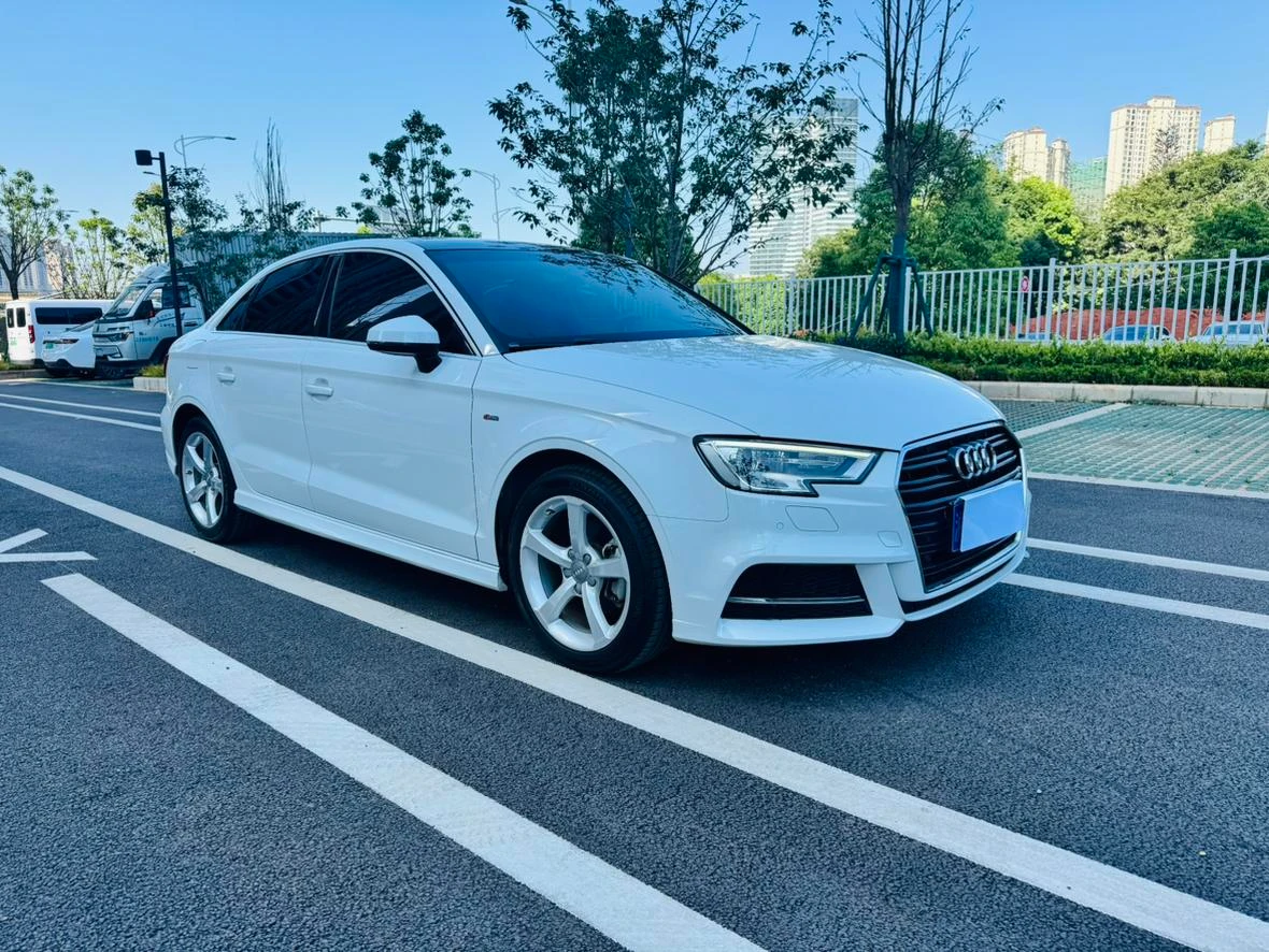 Audi A3 35 TFSI Limousine 