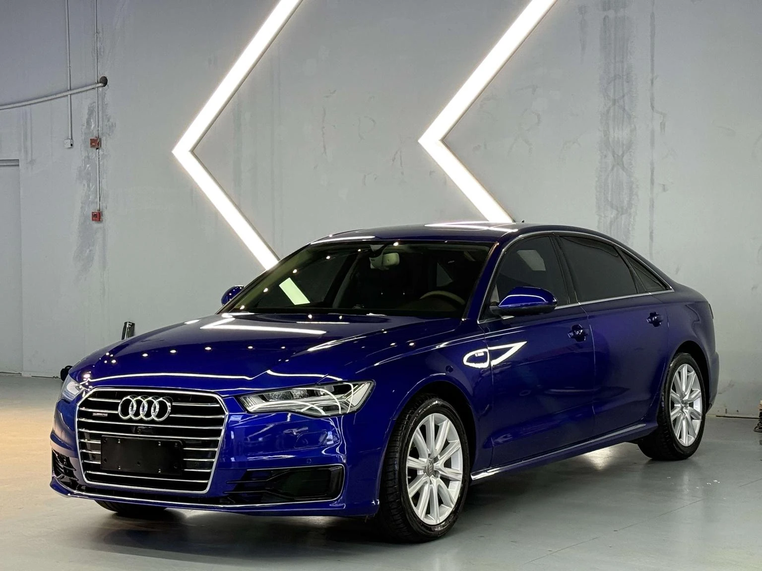Audi A6L TFSI 30th Anniversary Edition