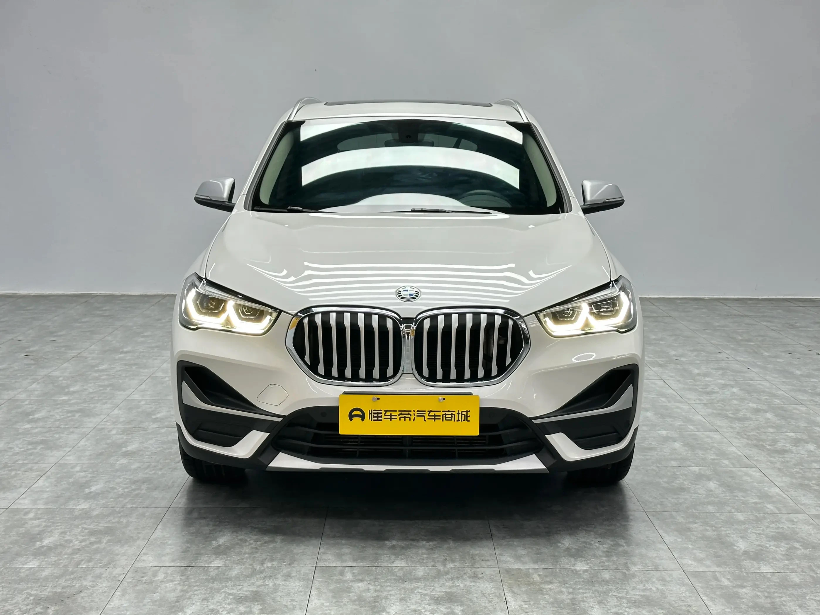 BMW X1 xDrive 25Li Luxury - exterior