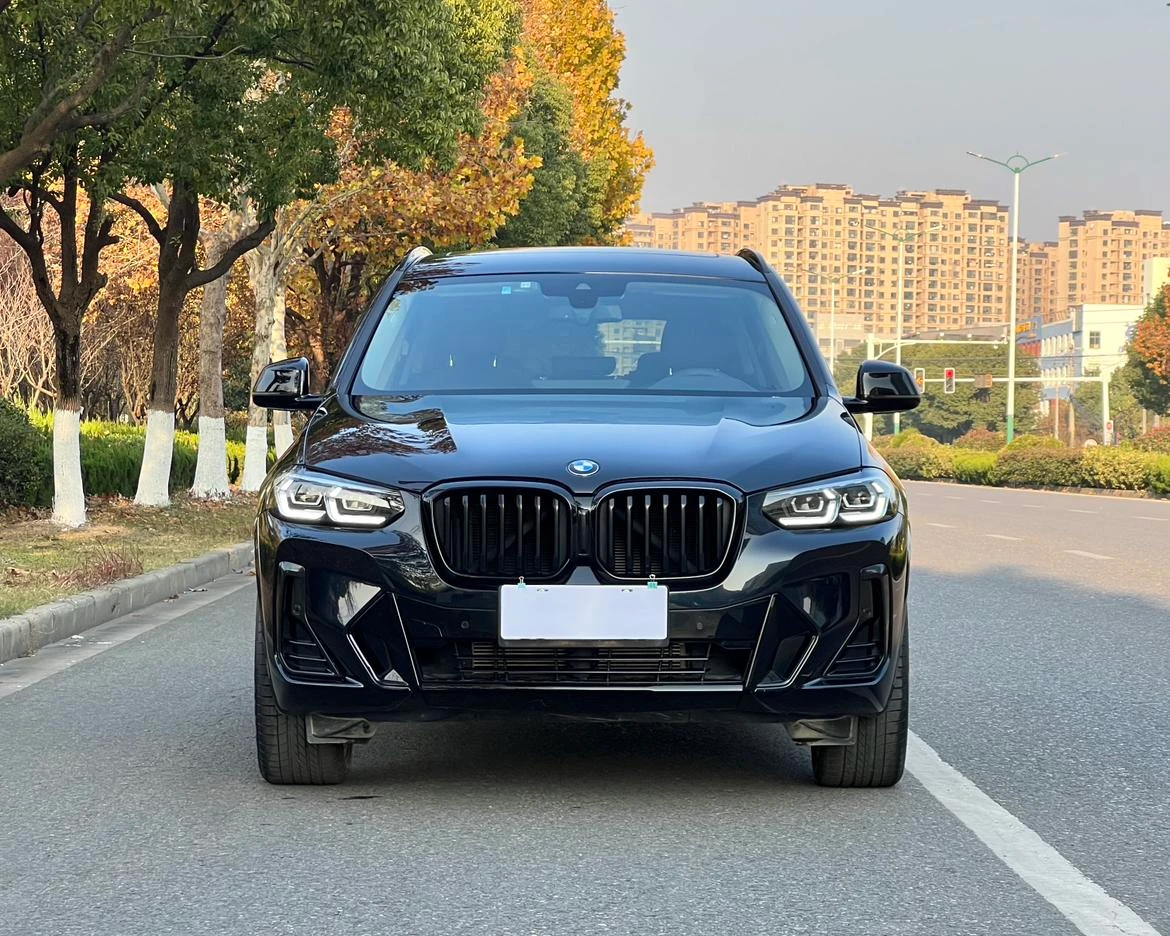 BMW X3 xDrive30i Leading M Sport Night Package - exterior