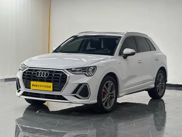 Audi Q3L 35 TFSI Fashion Dynamic Trim