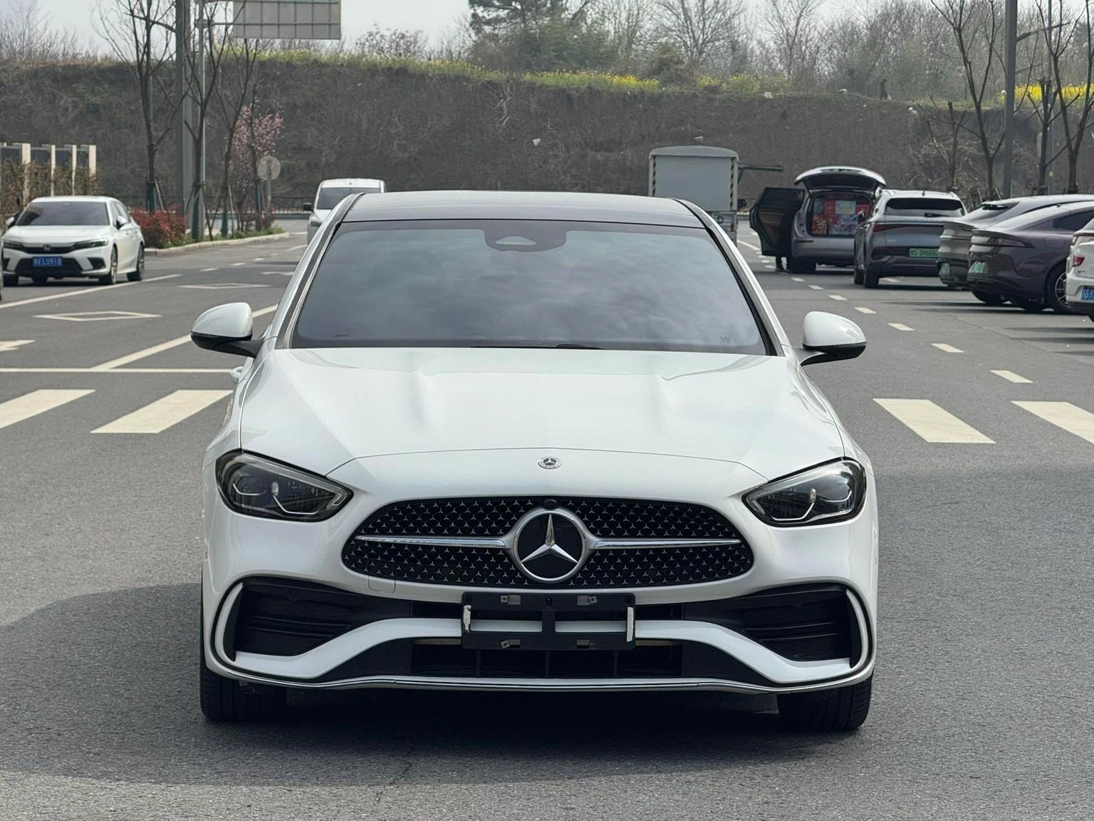 Mercedes-Benz C-Class C260L - exterior