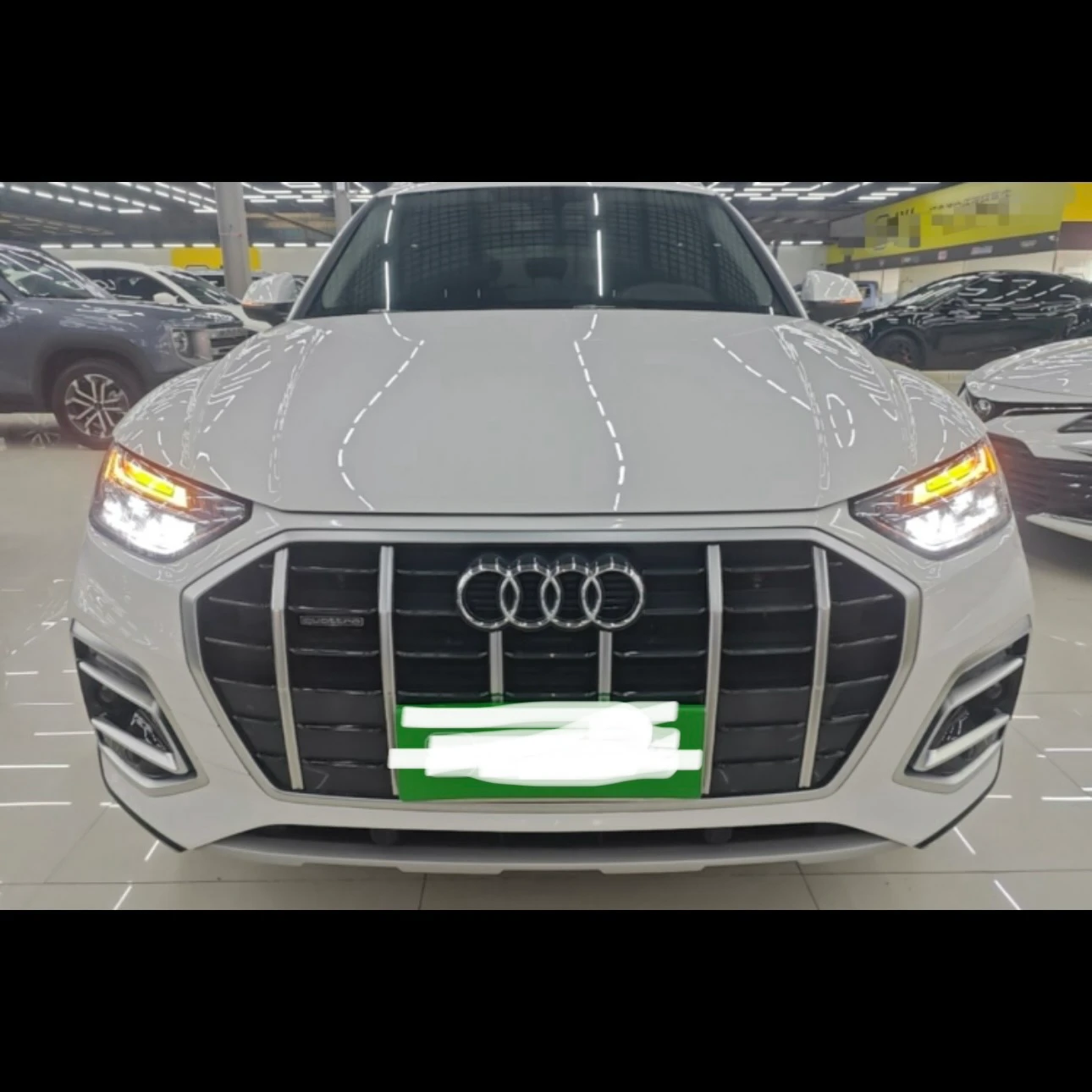 Audi Q5L 40 TFSI Fashion Elegance  - exterior
