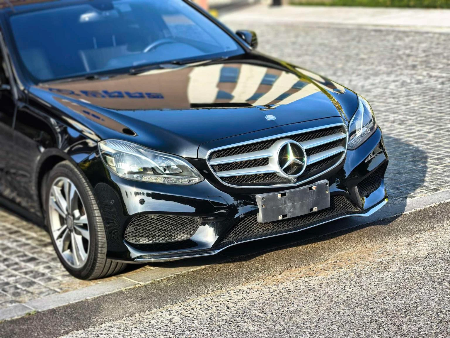 Mercedes-Benz E260 L Sport Edition - exterior