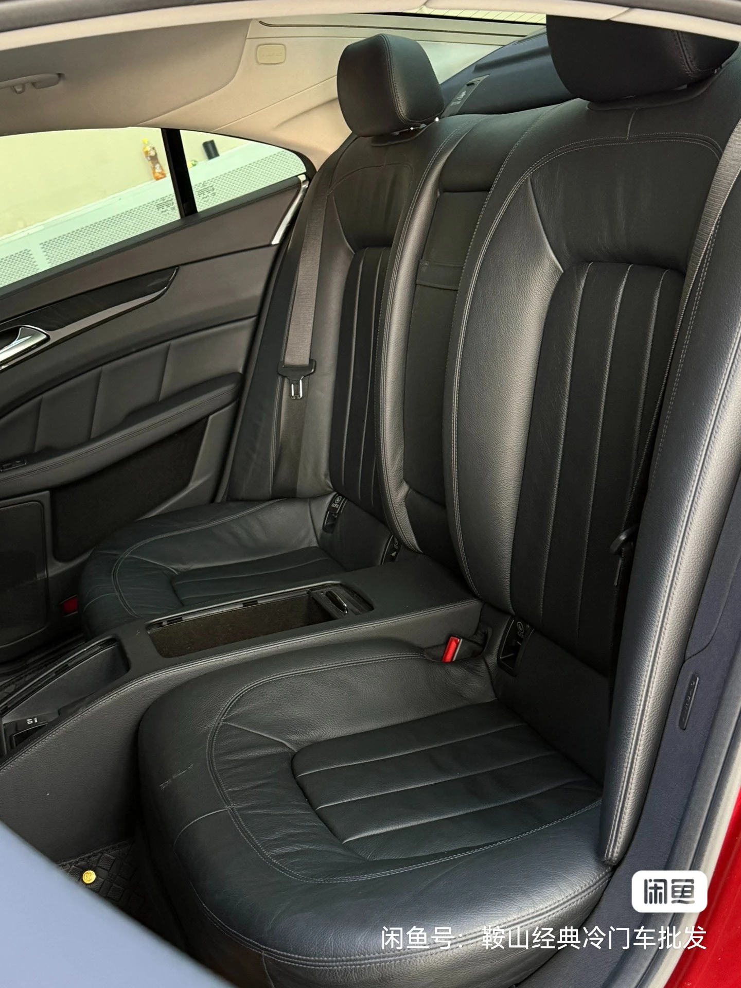 Mercedes-Benz GLS300 - interior