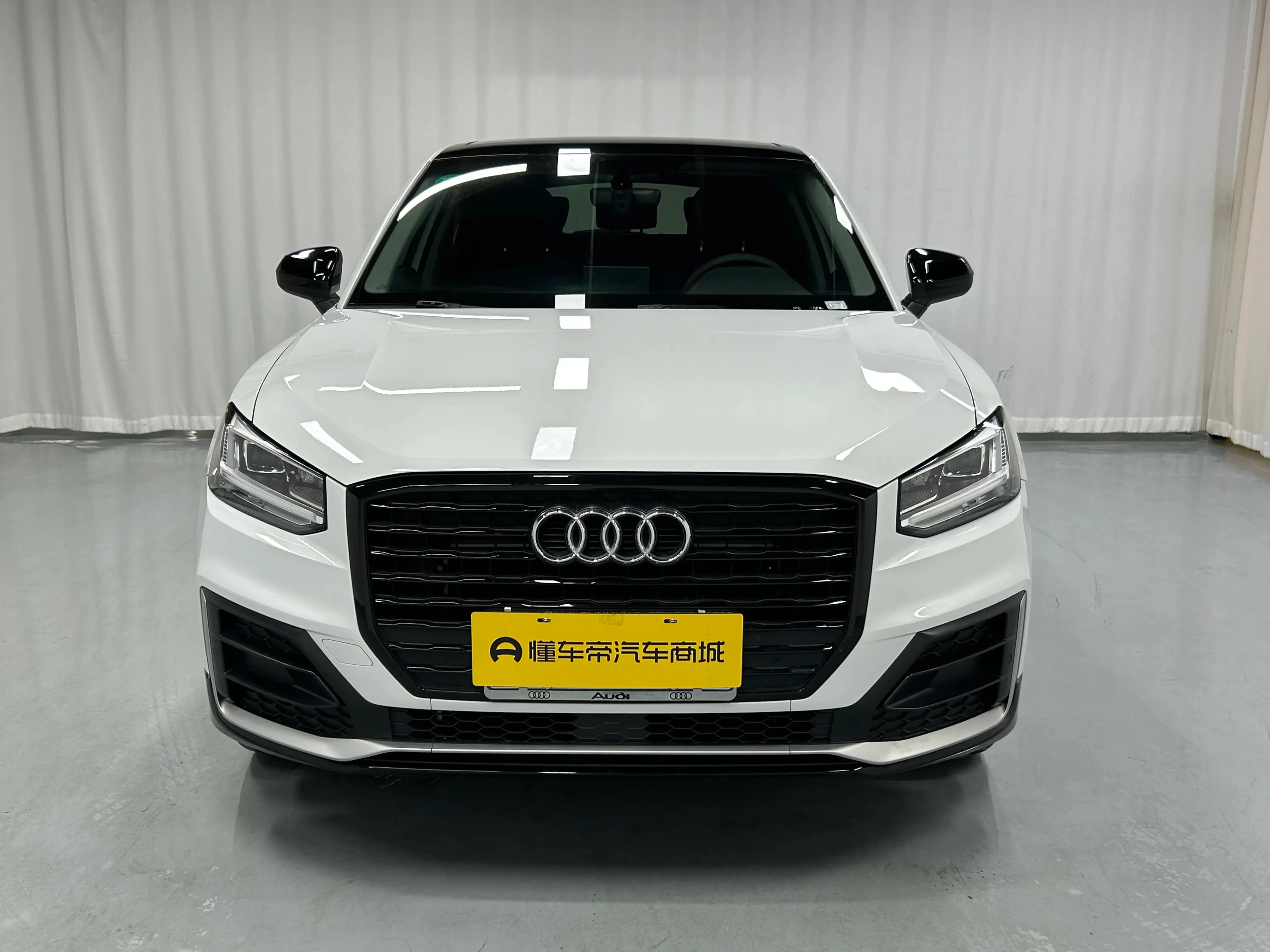 Audi Q2L 35TFSI - exterior