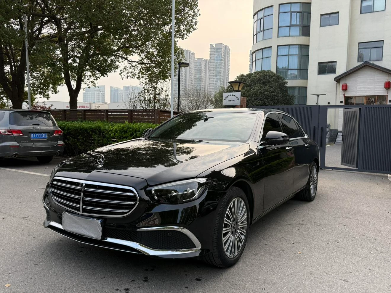 Mercedes-Benz E-Class E300 L