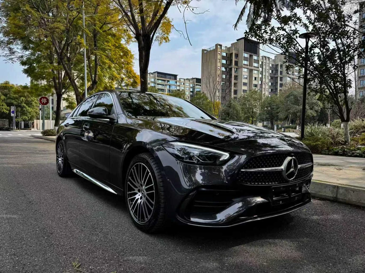 Mercedes-Benz C-Class  260 L Sport Edition - exterior