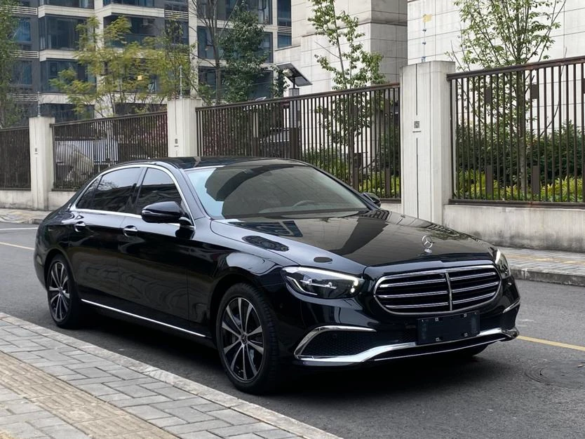 Mercedes-Benz E-Class PHEV  350 e L Sedan - exterior