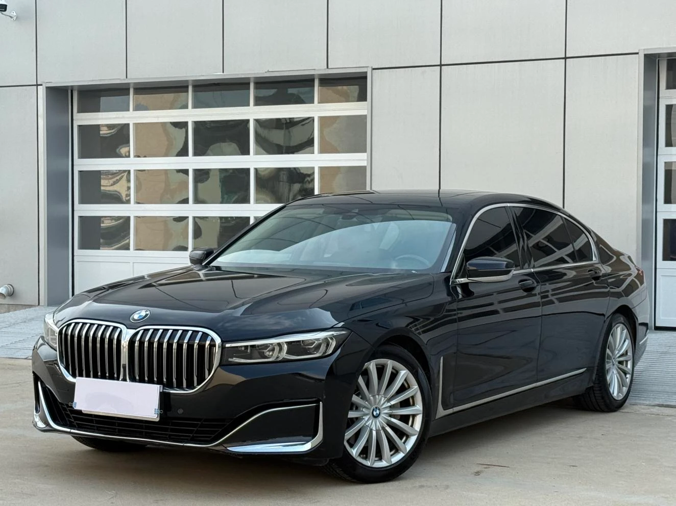 BMW 7 Series  730Li 