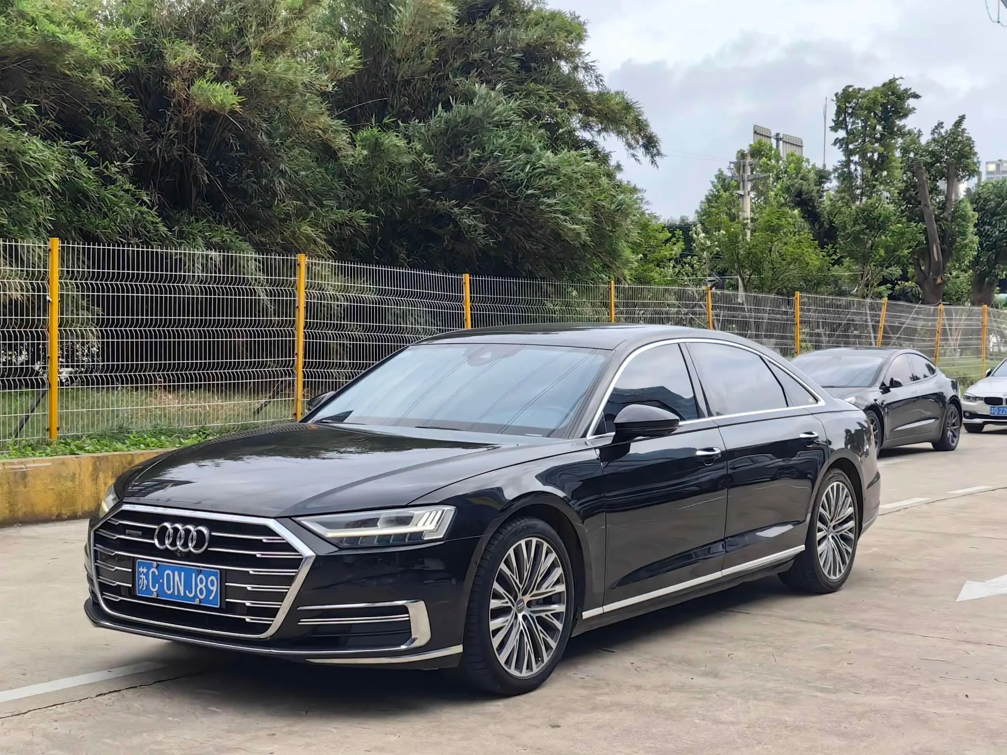 Audi A8L 55 TFSI  Luxury