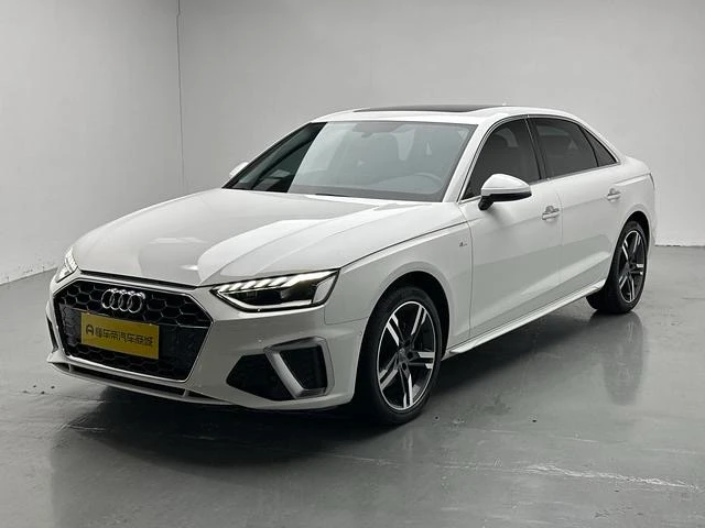 Audi A4L 40 TFSI Luxury Dynamic