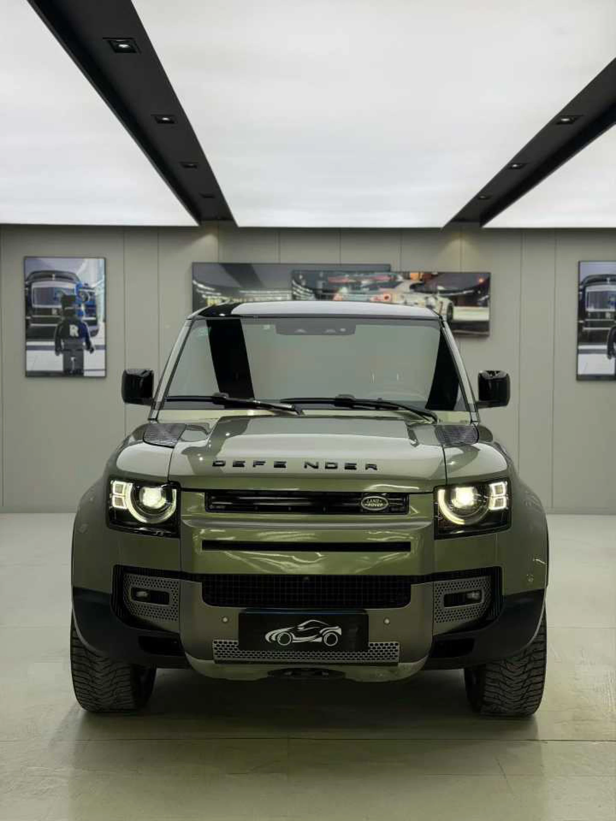 Land Rover Defender 110 P400 X - exterior