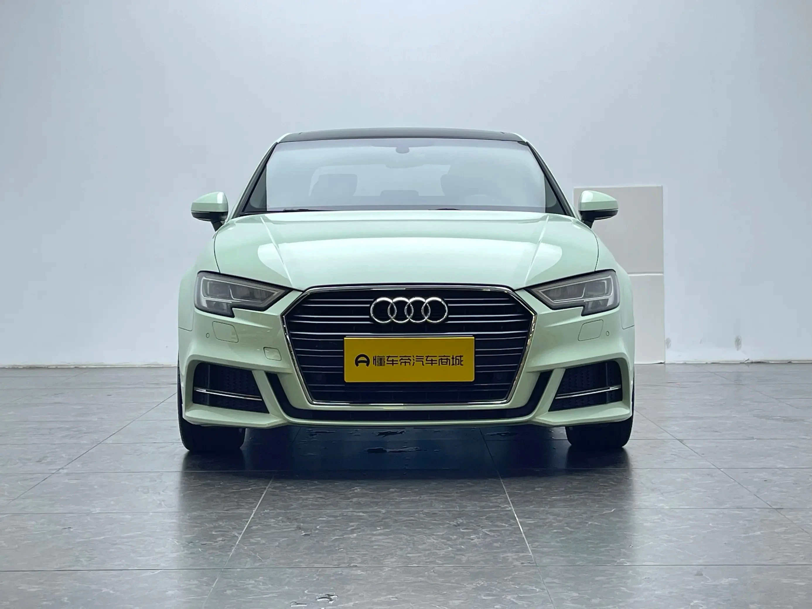 Audi A3 35TFSI Fashion Line - exterior