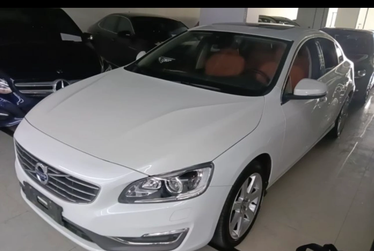 Volvo S60 T5 FWD