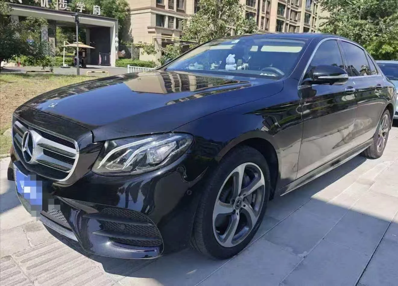 Mercedes-Benz E300L Sport Edition