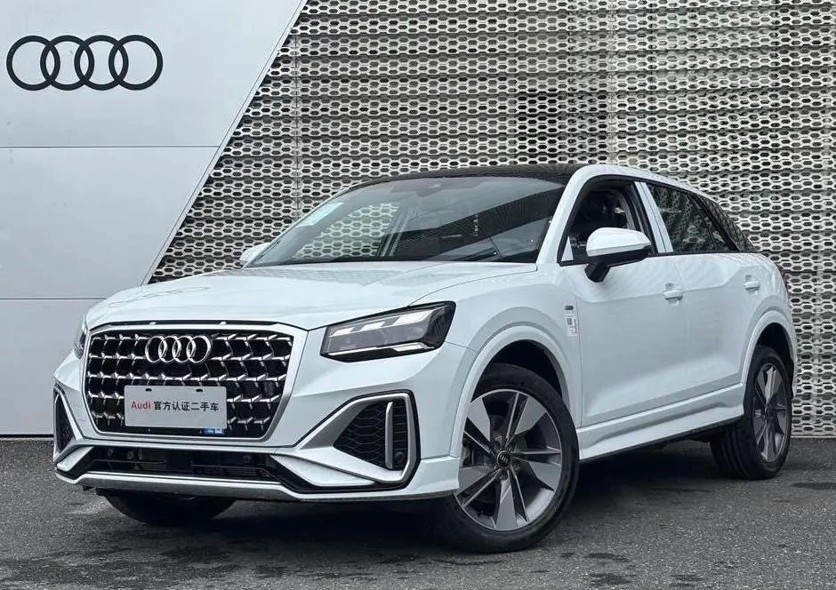 Audi Q2L 35TFSI Fashion Dynamic Trim