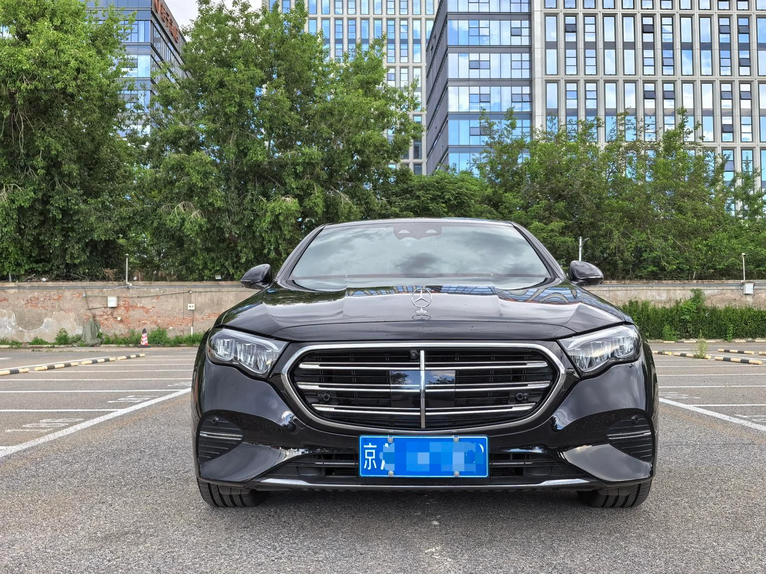Mercedes-Benz E-Class E300L Facelift - exterior