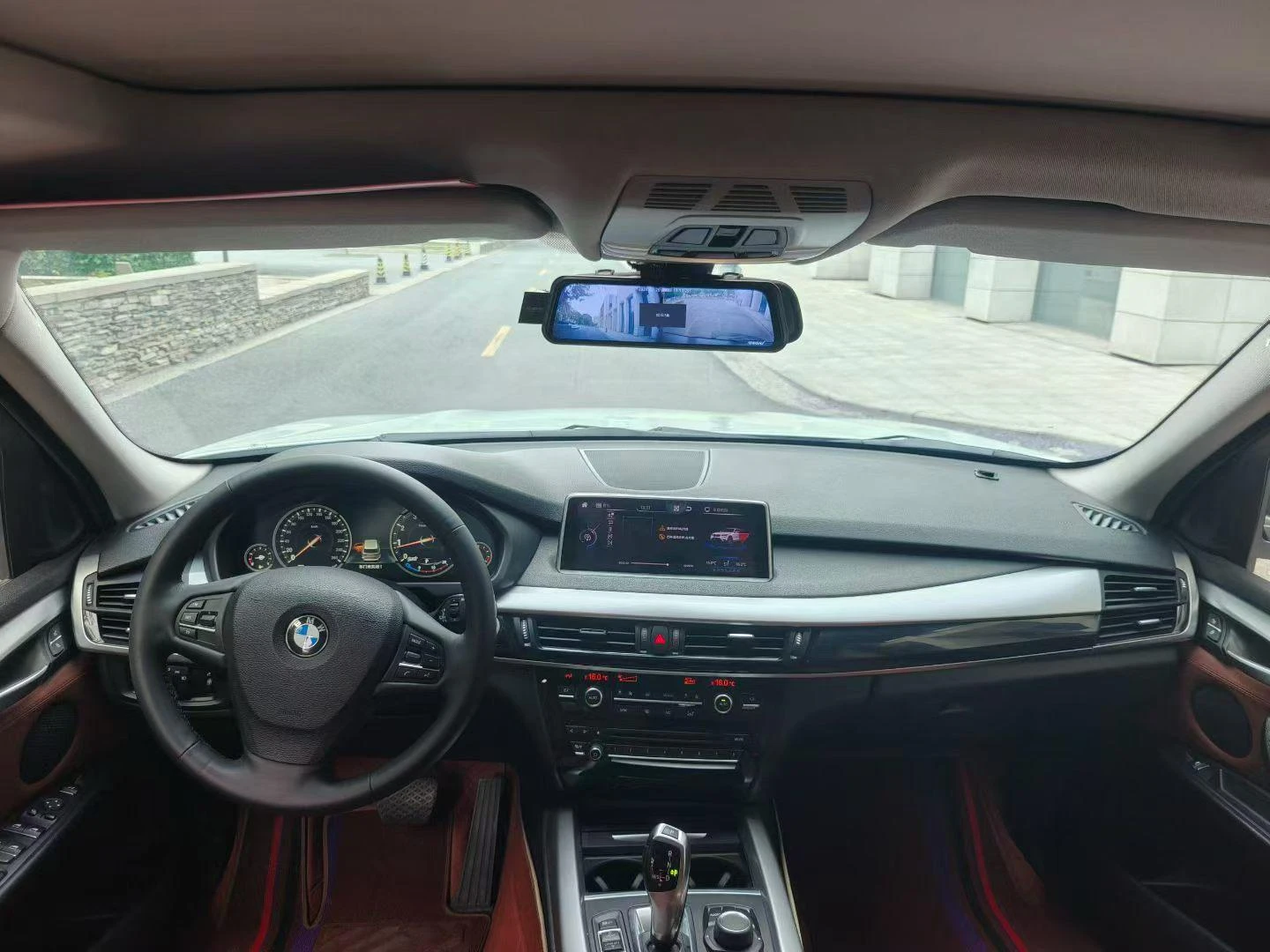 BMW X5 xDrive - interior